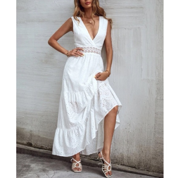 Boho white lace insert V neck ruffle hem maxi dress - Picture 6 of 16